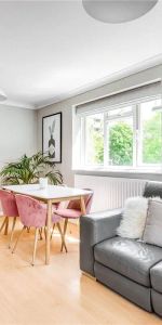 3 bedroom flat in Dagnall Street - Photo 3