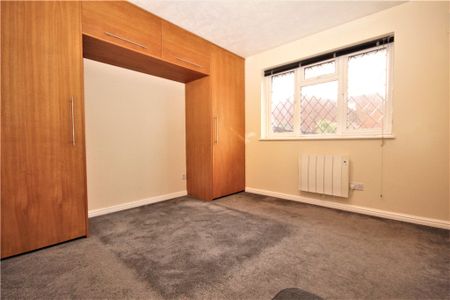 Nicholson Mews, Nicholson Walk, Egham, Surrey, TW20 9NU - Photo 2