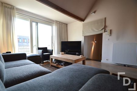 Ruim duplex appartement met garage te huur op toplocatie in Ieper - Photo 3