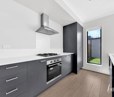 Brand New Three-Bedroom Townhouse in Mickleham - Photo 5