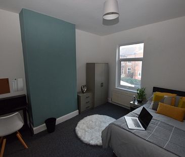 Room 1 - Photo 1