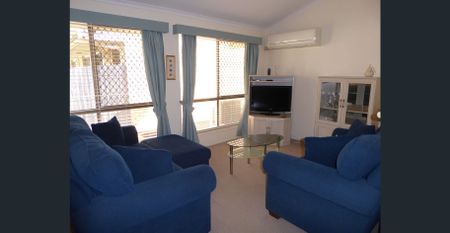TWO BEDROOM VILLA - MERMAID BEACH - Photo 2