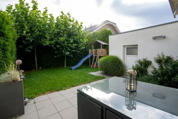 Ein Traum vom Haus und herrliche Familienlage - Photo 1