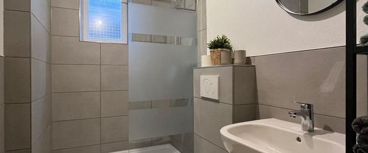 Saniert 2025! Möbliertes 1-Zimmer-Apartment am Fürther Stadtrand - Foto 1