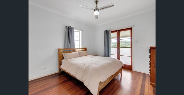 2-bedder with two outdoor entertaining areas - Photo 1