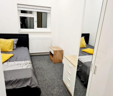 1 bedroom in a house share to rent - Photo 5