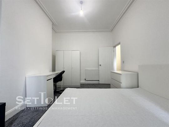 4 bedroom house to rent - Photo 1