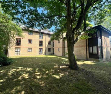 Gresley Lodge, Royston - Photo 6