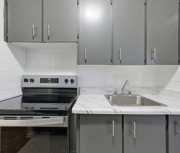 For Lease - 2350 Dundas Street Unit# 2709A, Toronto, Ontario - Photo 5