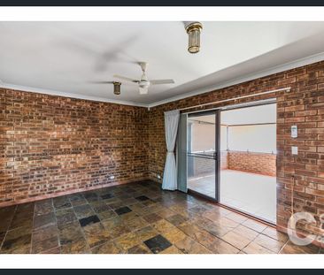 Great Size Family Home! - Photo 4