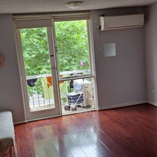 North Melbourne - Photo 1