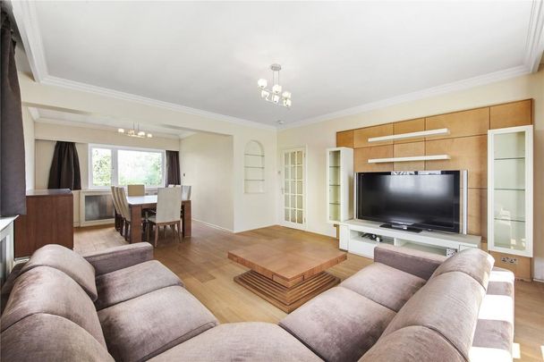 3 bedroom flat to rent - Photo 1