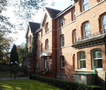 Belvedere Gardens, Heaton Moor - Photo 3