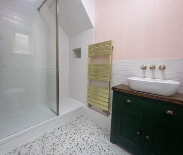 2 bedroom flat to rent - Photo 5