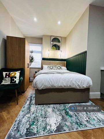 1 bedroom in a house share to rent - Photo 4