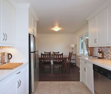 For Lease - 1026 Bridge Road, Oakville, Ontario - Photo 1