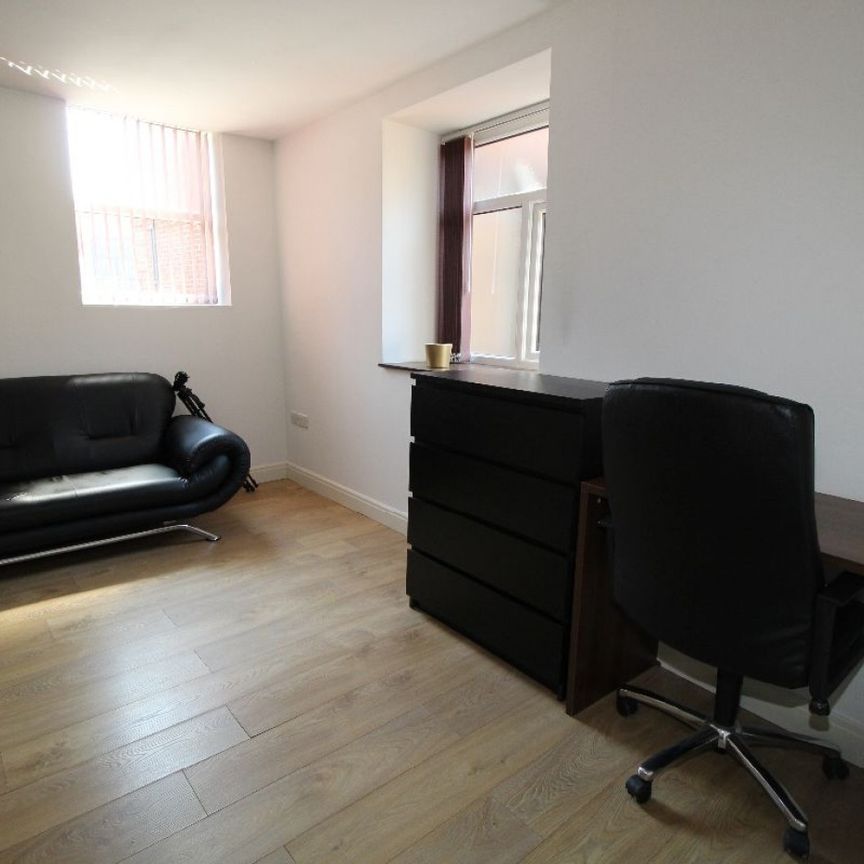 Flat , - Moor Lane, Preston - Photo 1