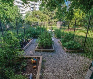 150 Graydon Hall Drive #806 - Photo 3