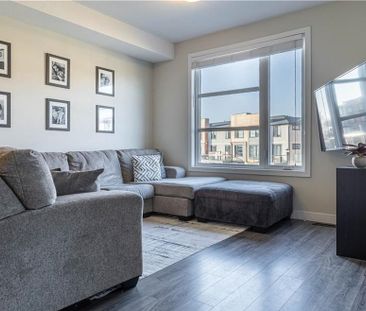 For Lease - 925 Manhattan Way Unit# 152, London North, Ontario - Photo 2