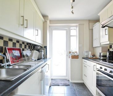 2 bedroom end of terrace house to rent - Photo 6