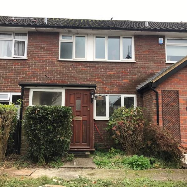 Town Lane Wooburn Green, High Wycombe - Photo 1