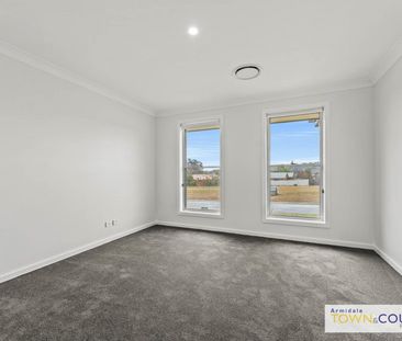 FAMILY HOME - Photo 1