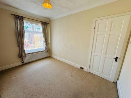 3 bedroom terraced house to rent - Photo 4