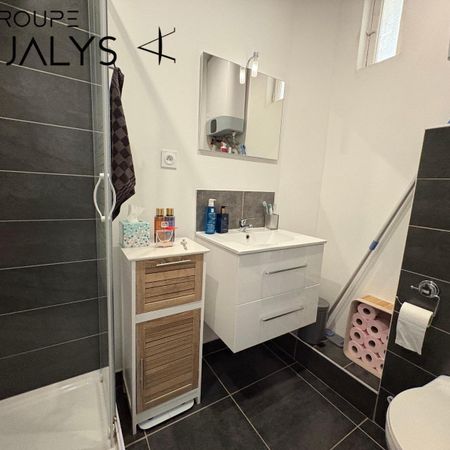 Location Appartement 1 pièce 18m² LYON 8ème - Photo 3