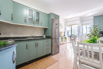 ALQUILER TEMPORAL EN LOS CRISTIANOS. DISPONIBLE ÚNICAMENTE LOS MESES DE MARZO A SEPTIEMBRE – 0067-03995