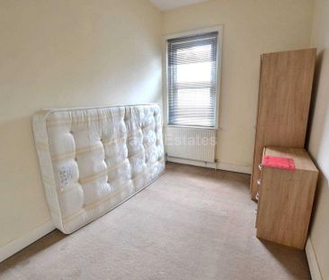 6 bedroom terraced house to rent - Photo 1