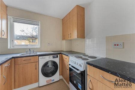 1 bedroom flat to rent - Photo 4