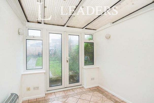 3 bedroom terraced house to rent - Photo 1