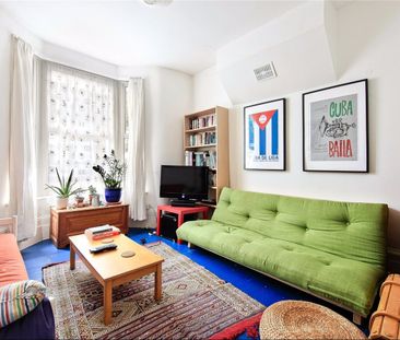4 Bed Terraced House, Clifden Road, E5 - Photo 2