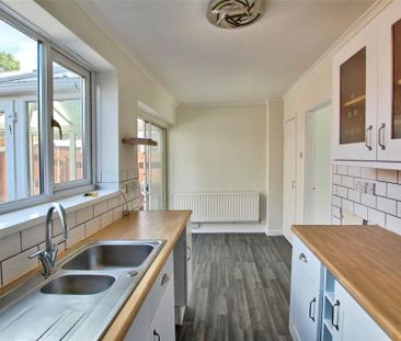 2 bedroom semi-detached house to rent - Photo 6