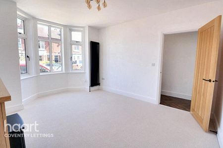 3 bedroom semi-detached house to rent - Photo 4