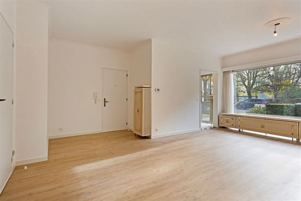 Gerenoveerd gelijkvloers appartement in Edegem - Foto 1