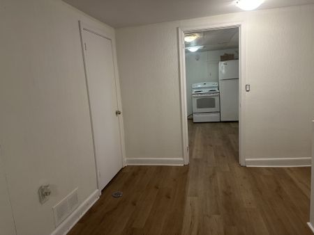 For Lease - 70 Bunnell Crescent, Toronto, Ontario - Photo 3