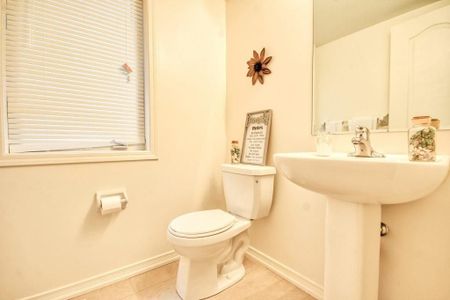 For Lease - 9 Mortlock Street, Ajax, Ontario - Photo 4