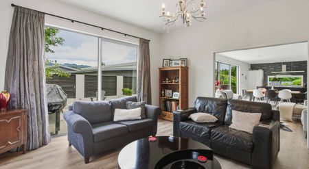 Exceptional Living With Space & Modern Comfort - Photo 2