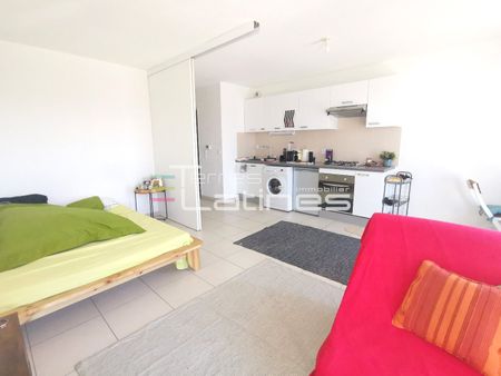 Location Appartement 1 pièce 34m² NIMES 30000 - Photo 4