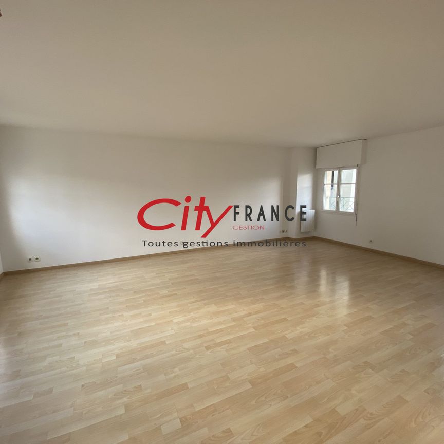 Location Appartement 4 pièces 91m² ST GERMAIN EN LAYE 78100 - Photo 1