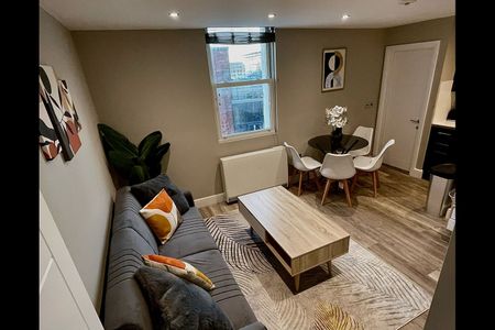 1 Bed Flat, Windsor Court, BN1 - Photo 2