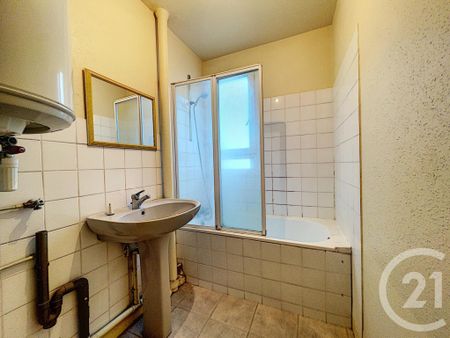 Location Appartement 3 pièces 63m² ST ANDRE LES VERGERS 10120 - Photo 3