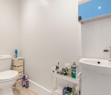 3 bedroom apartment to rent - Photo 6