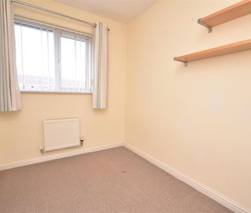 Naylor Walk, Ellesmere Port - Photo 4