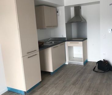 Location Appartement 2 pièces 39m² FLEURY SUR ORNE 14123 - Photo 3