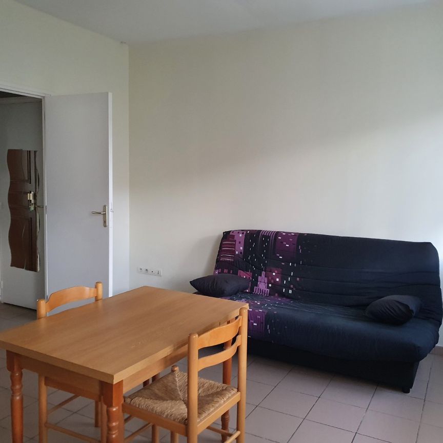 Location Appartement 1 pièce 25m² CONDE SUR L ESCAUT 59163 - Photo 1