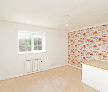 2 bedroom semi-detached house to rent - Photo 2