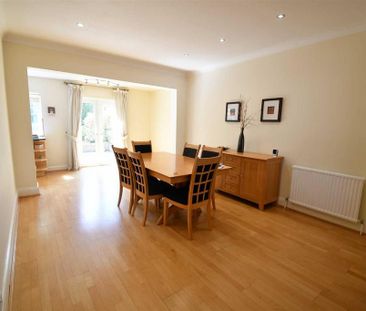 4 bedroom semi-detached house to rent - Photo 4