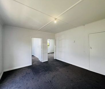 Kew, 2 bedrooms, $420 pw - Photo 2